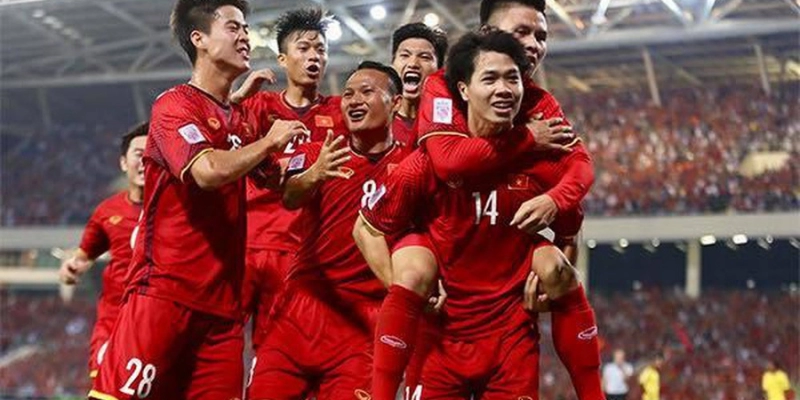 Trang Phục Thi Đấu Nào Phù Hợp Cho Cầu Thủ Nghiệp Dư