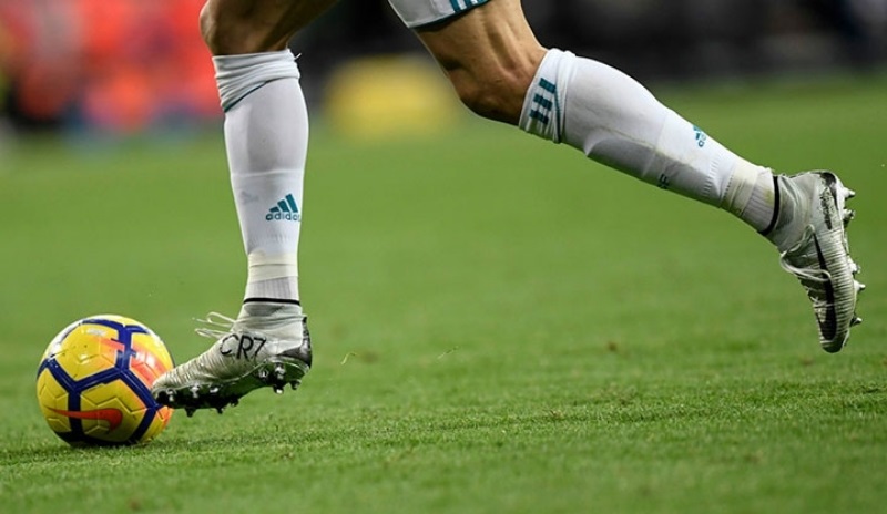 Cách chọn vớ thi đấu FIFA phù hợp từng nhu cầu